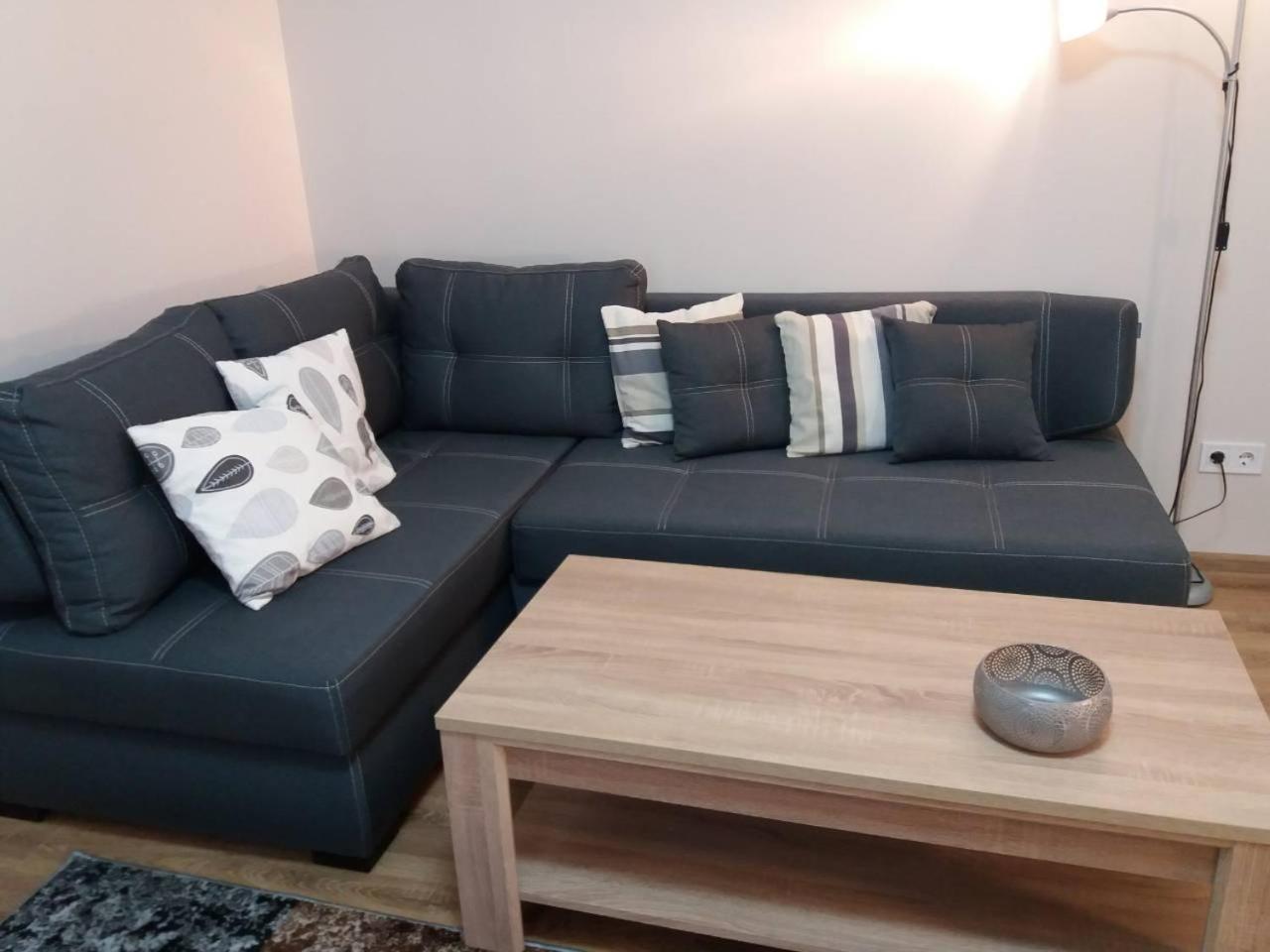 Skelnaia Apartment إلفيف المظهر الخارجي الصورة