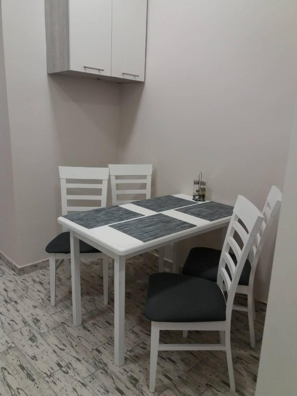 Skelnaia Apartment إلفيف المظهر الخارجي الصورة